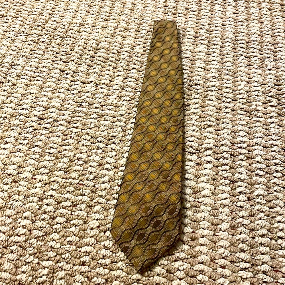 Saxony collection, hand maid 100% imported silk man’s tie